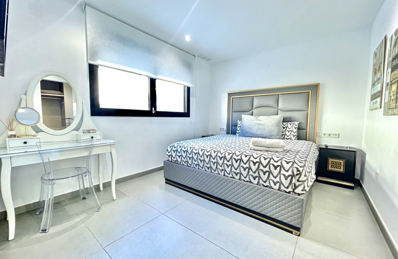 Resale - Villa -
Los Balcones - Costa Blanca