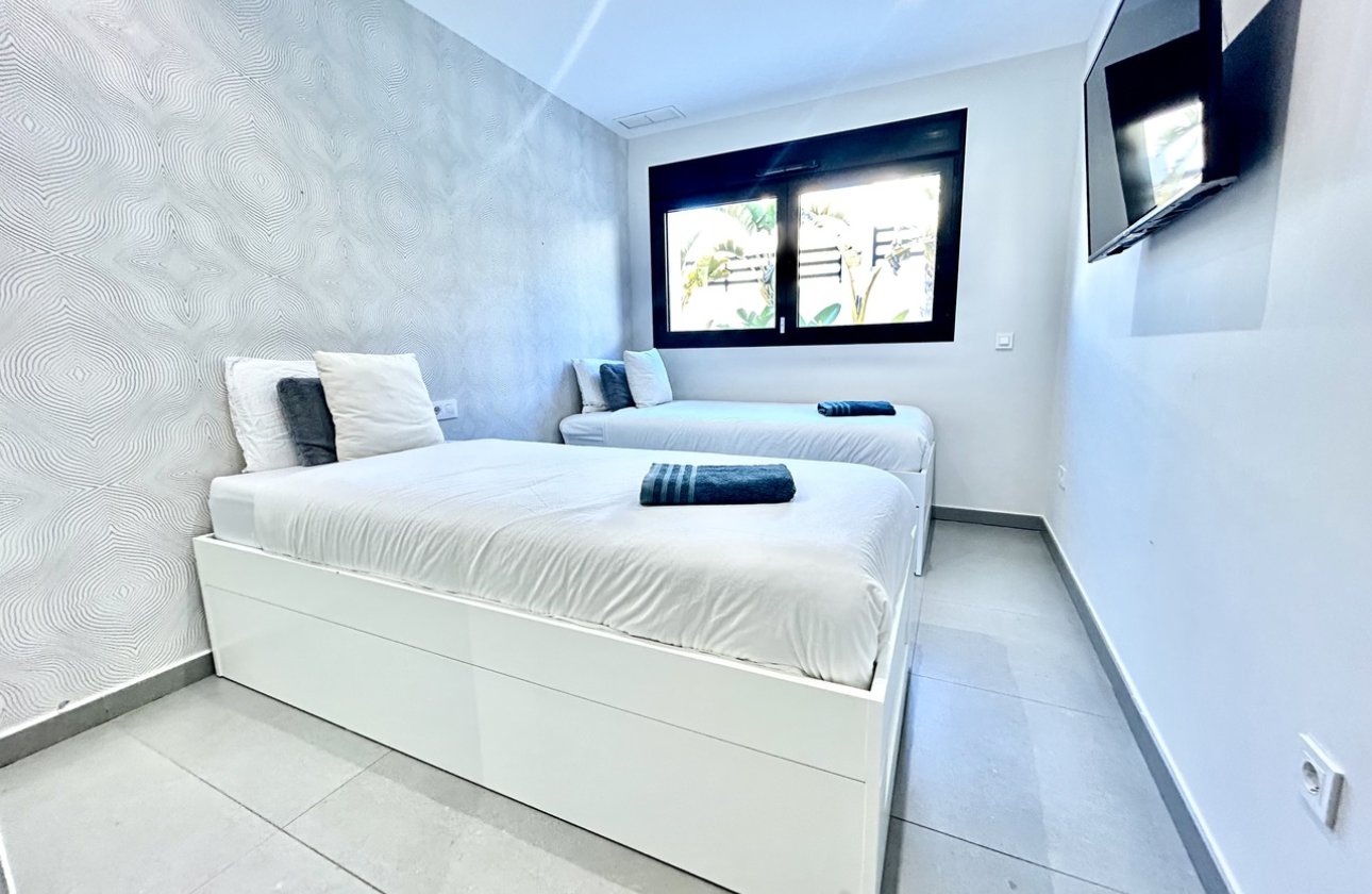 Resale - Villa -
Los Balcones - Costa Blanca