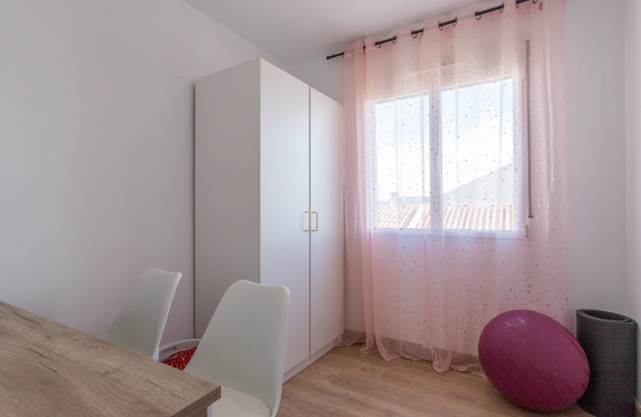 Resale - Villa -
Los Balcones - Costa Blanca