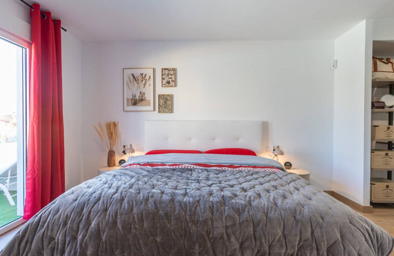 Resale - Villa -
Los Balcones - Costa Blanca