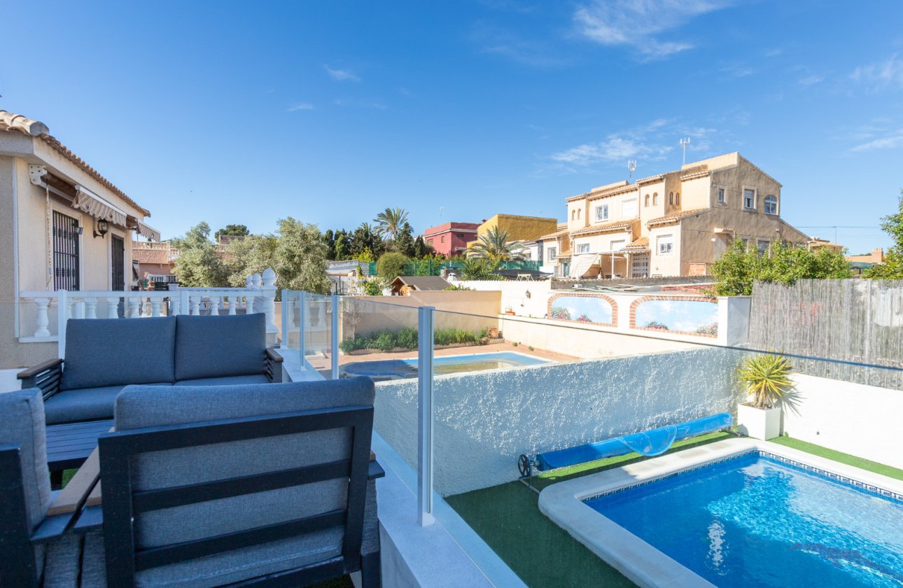 Resale - Villa -
Los Balcones - Costa Blanca