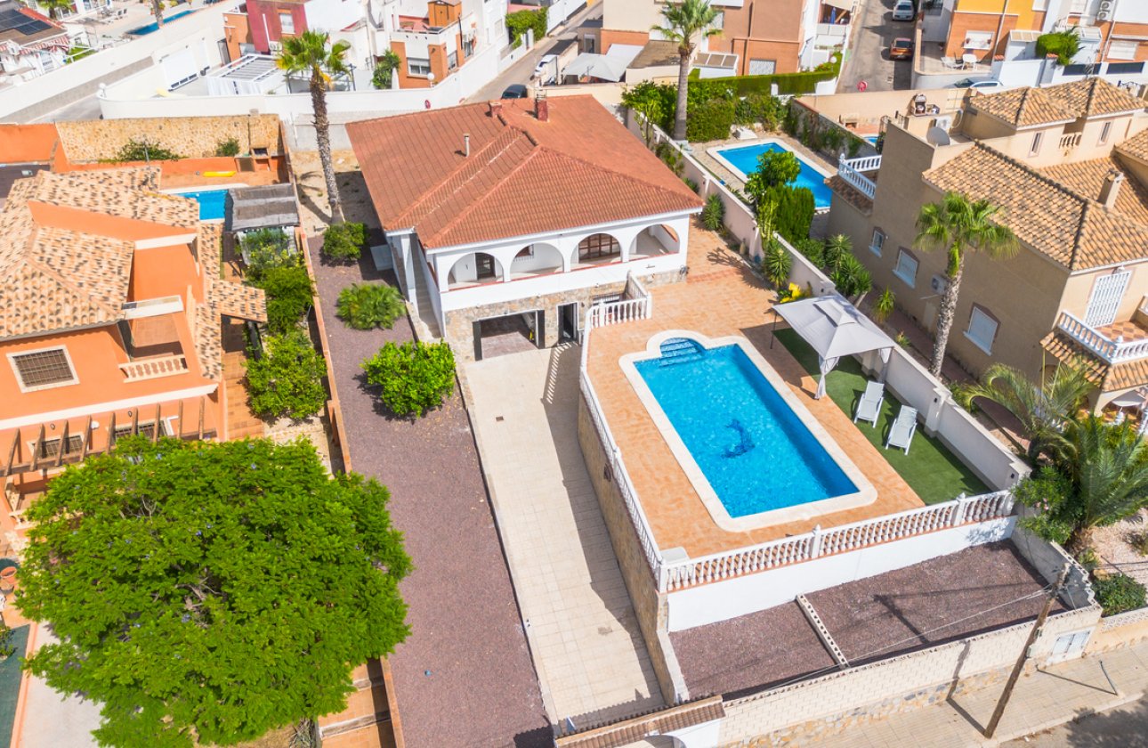 Resale - Villa -
Los Balcones - Costa Blanca