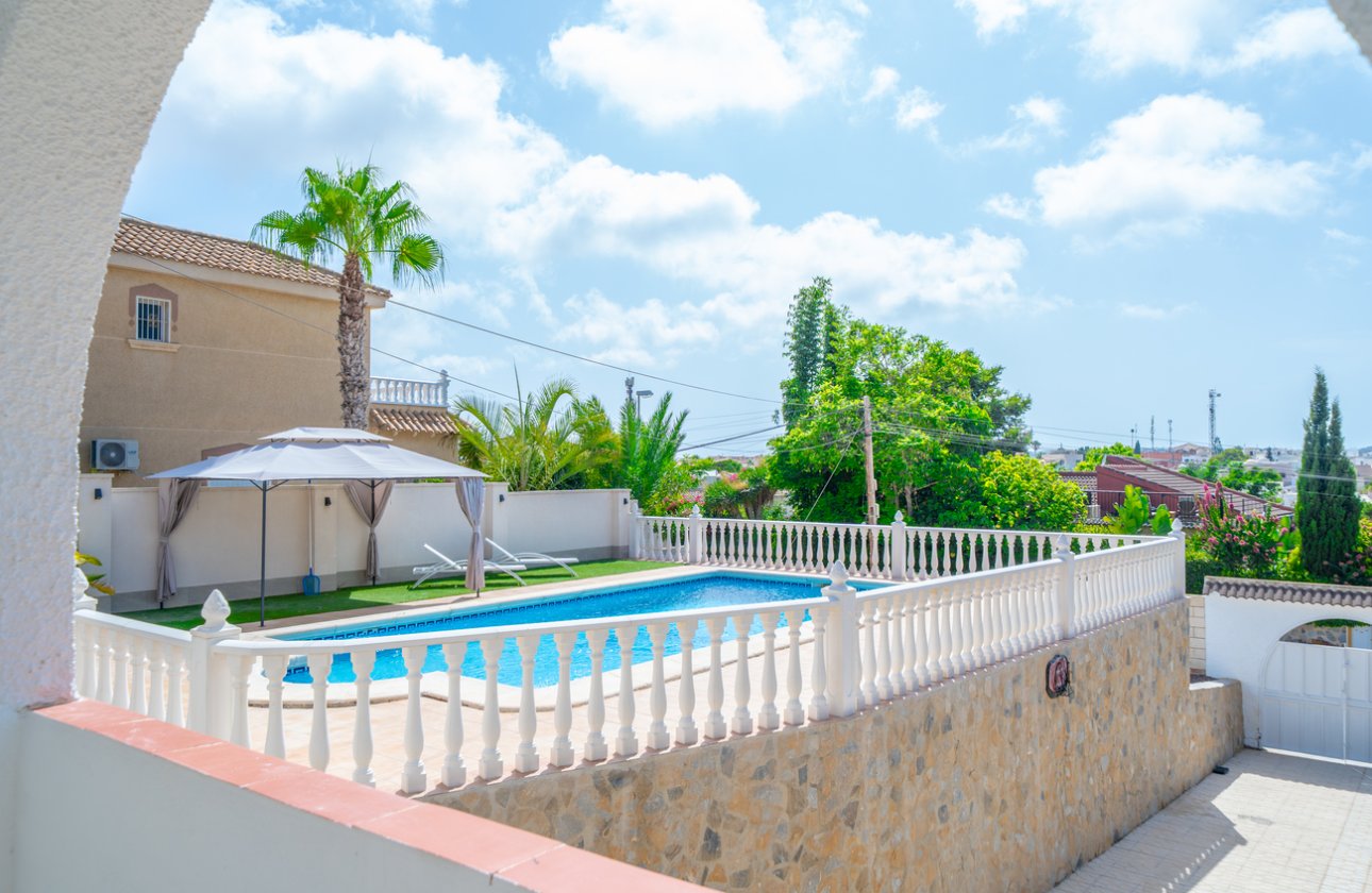 Resale - Villa -
Los Balcones - Costa Blanca