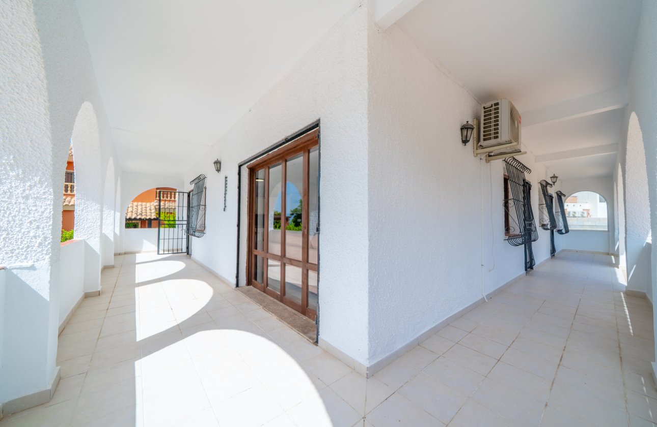 Resale - Villa -
Los Balcones - Costa Blanca