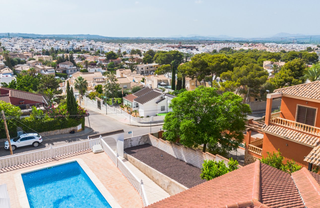 Resale - Villa -
Los Balcones - Costa Blanca