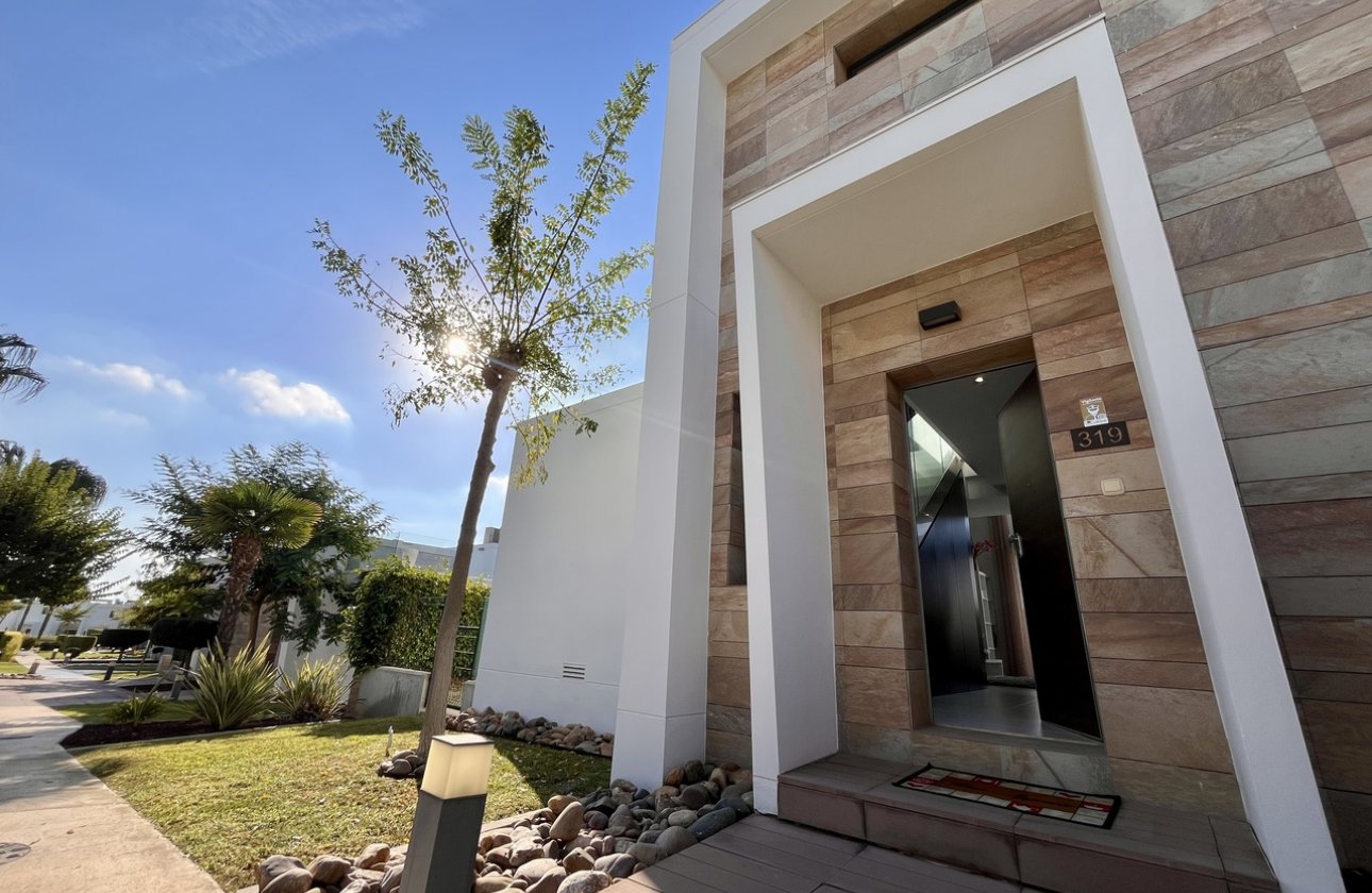 Resale - Villa -
Los Dolses - Inland