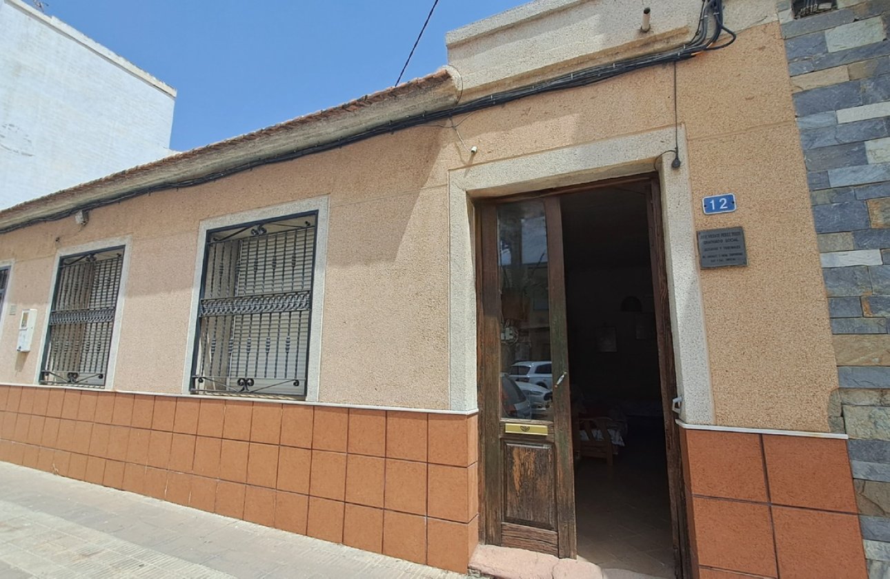 Resale - Villa -
Los Montesinos - Costa Blanca