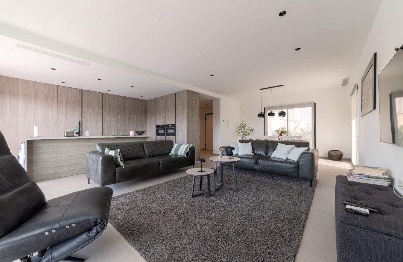 Resale - Villa -
Los Montesinos - Costa Blanca