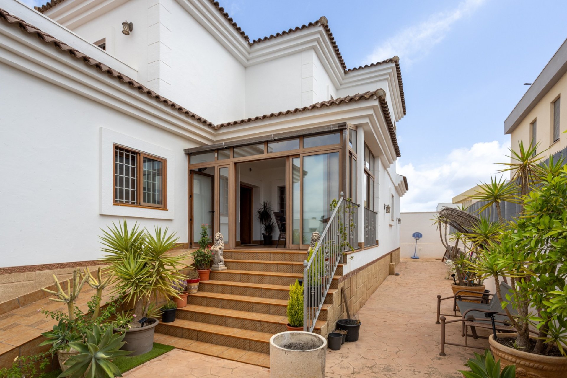 Resale - Villa -
Los Montesinos - Costa Blanca