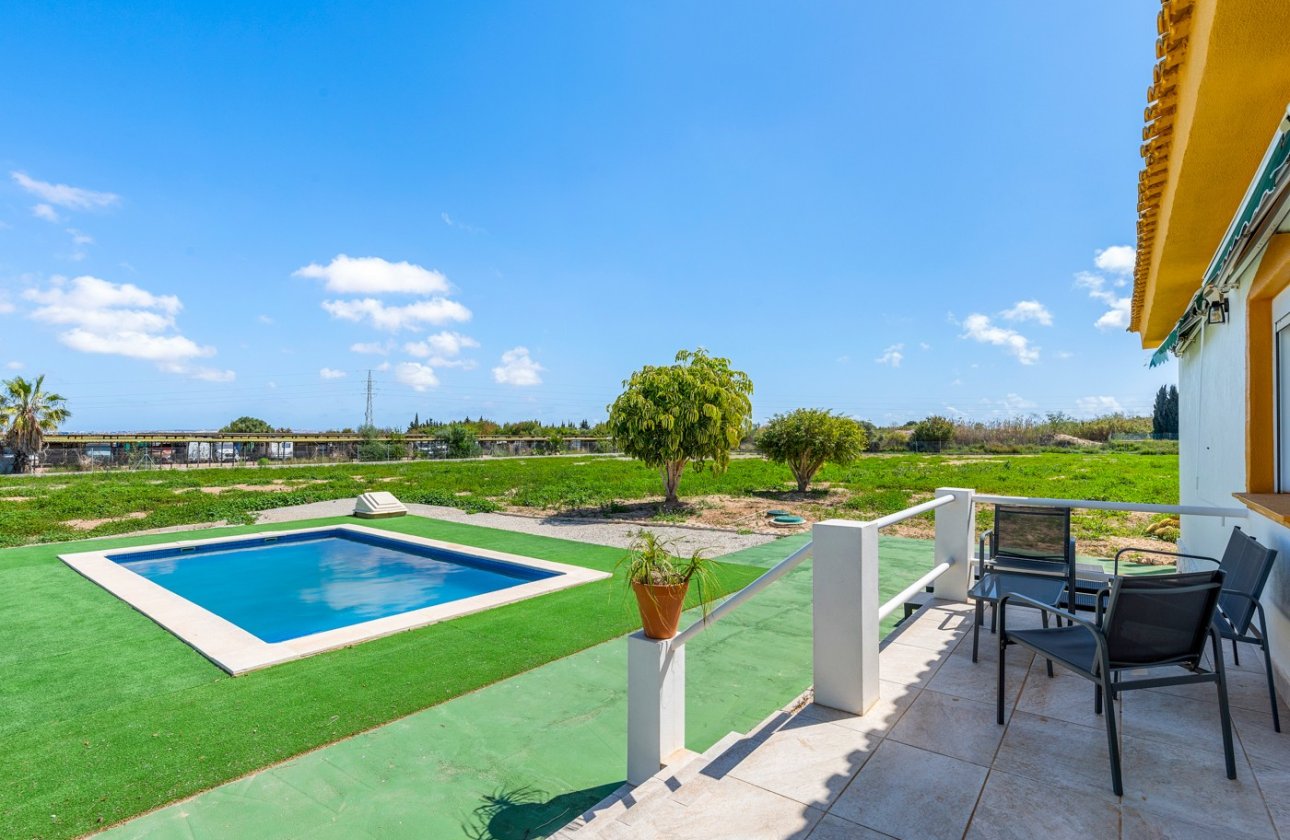 Resale - Villa -
Los Montesinos - Costa Blanca