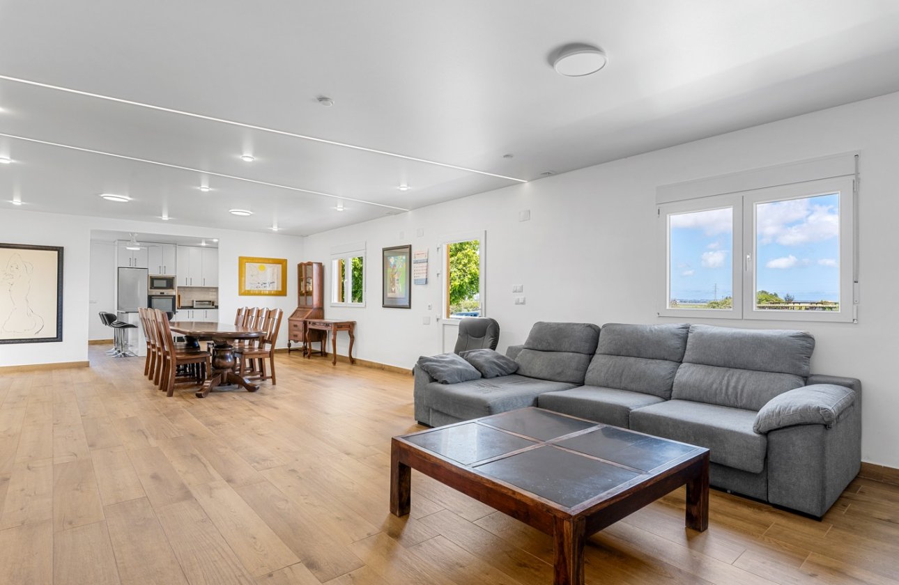 Resale - Villa -
Los Montesinos - Costa Blanca