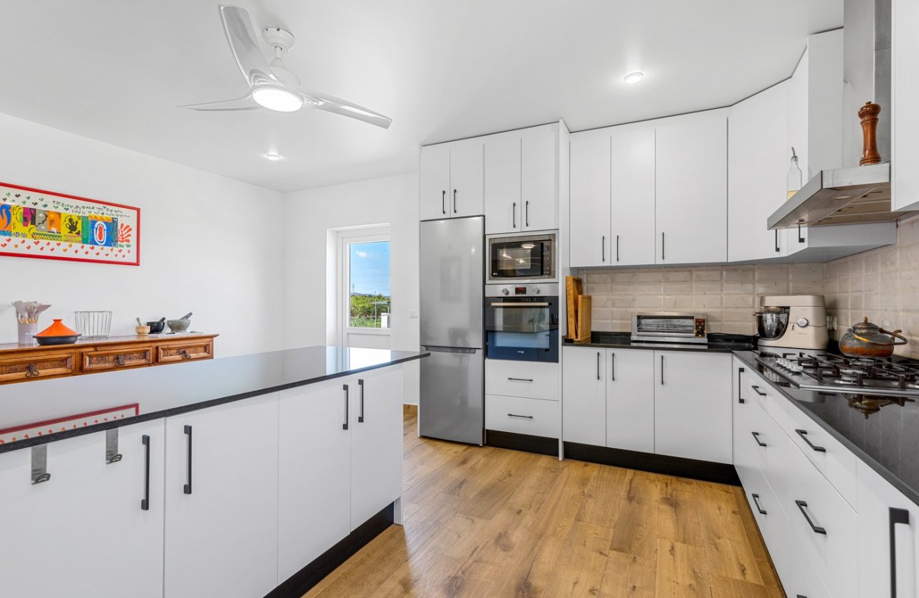 Resale - Villa -
Los Montesinos - Costa Blanca