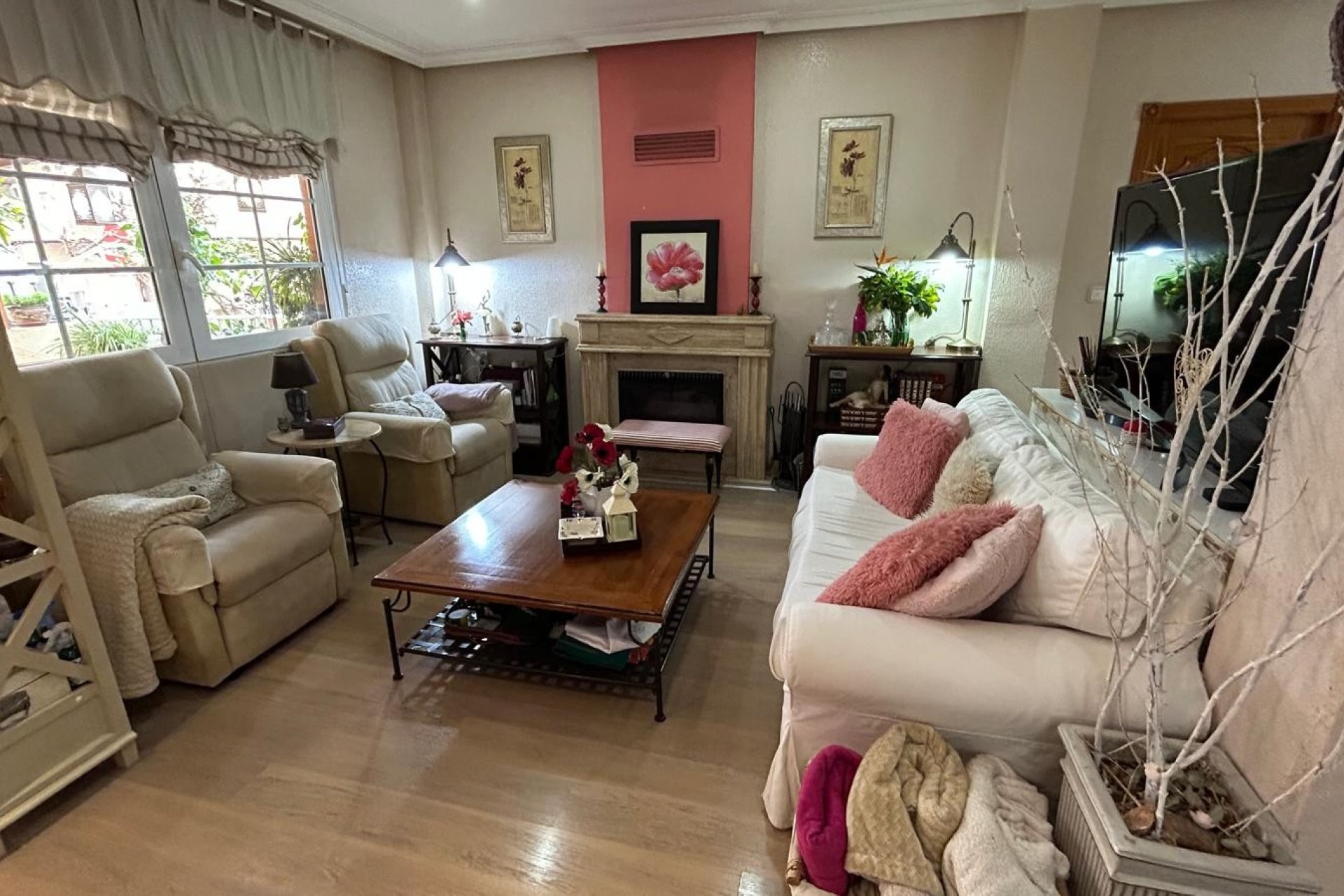 Resale - Villa -
Los Montesinos - Costa Blanca