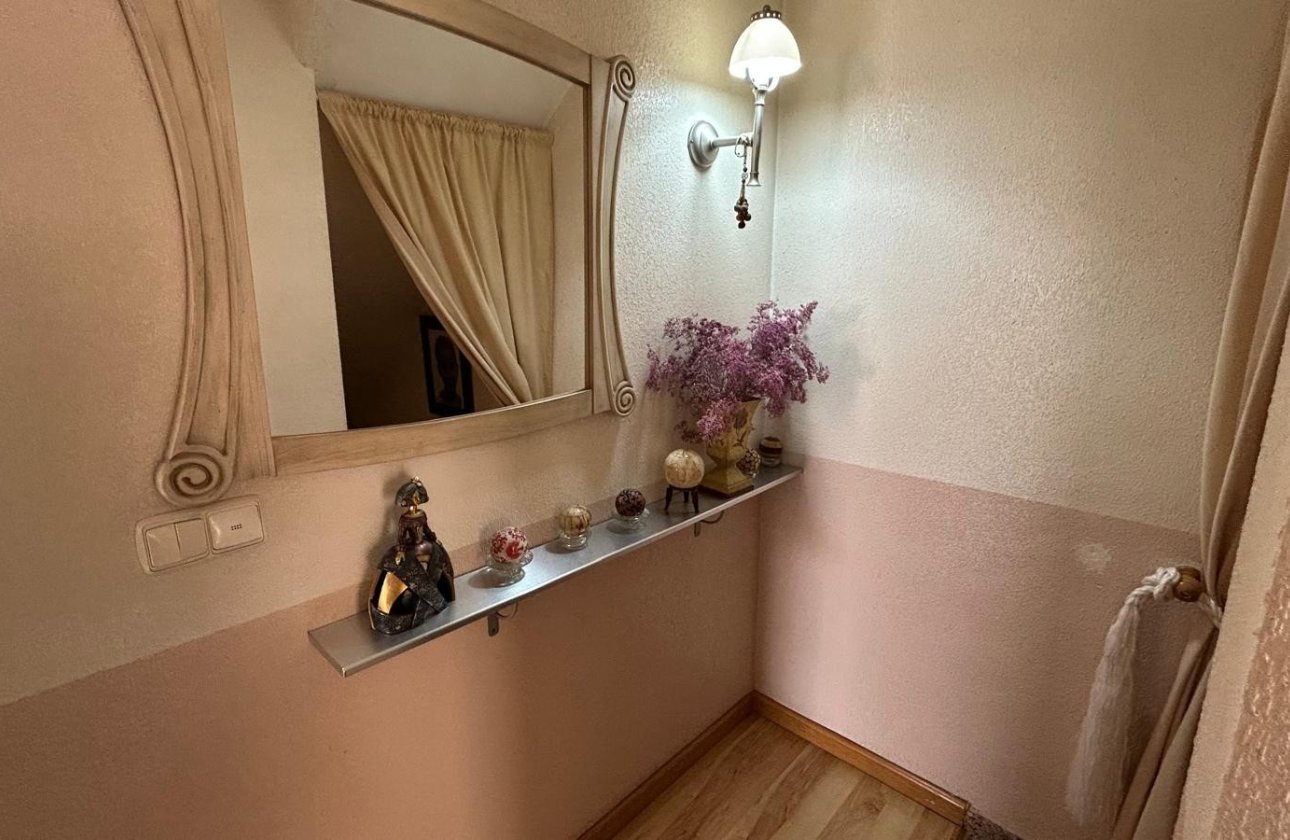 Resale - Villa -
Los Montesinos - Costa Blanca