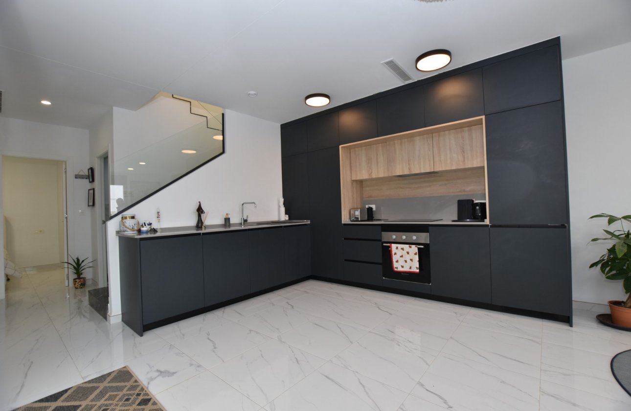 Resale - Villa -
Los Montesinos - Costa Blanca