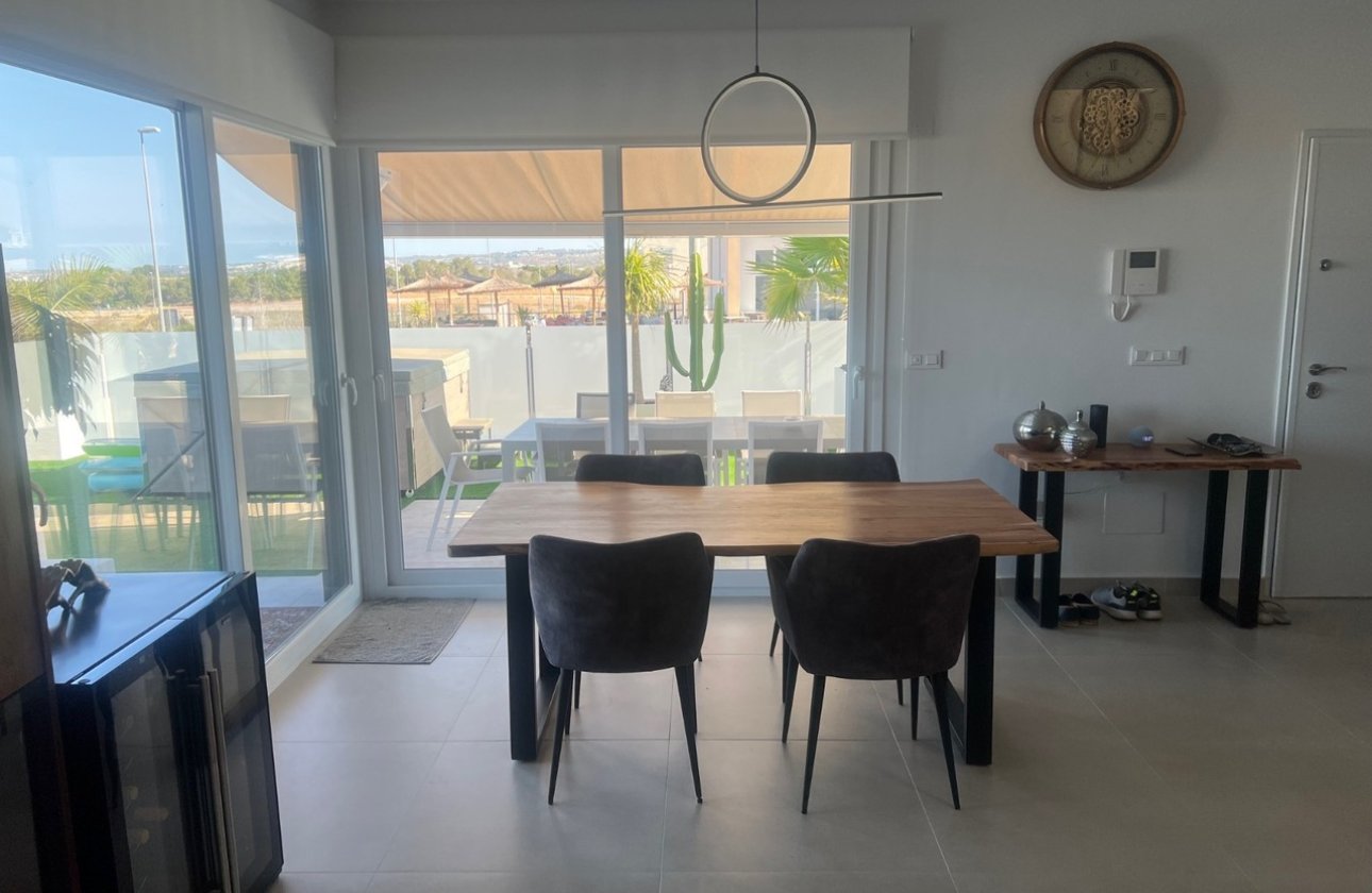 Resale - Villa -
Los Montesinos - Costa Blanca