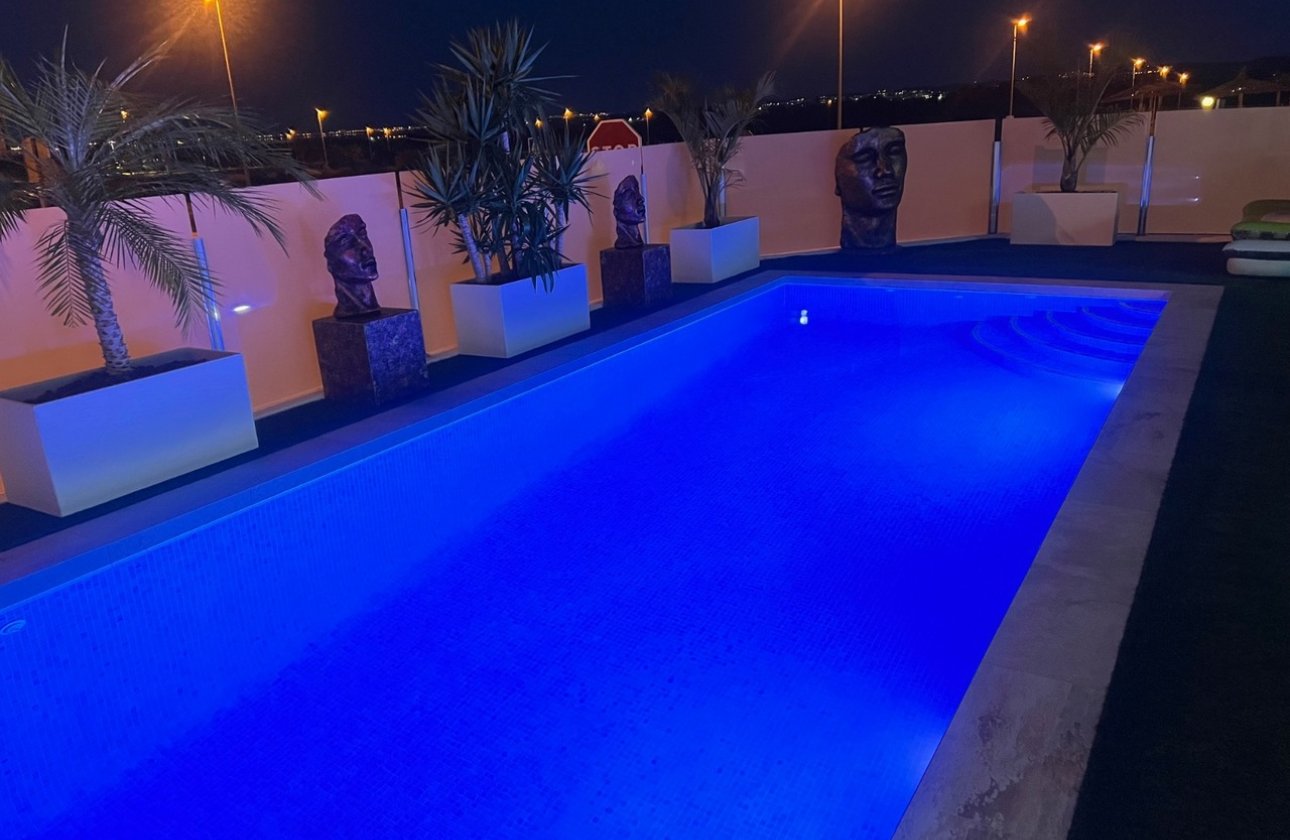 Resale - Villa -
Los Montesinos - Costa Blanca