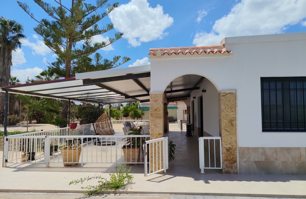 Resale - Villa -
Los Montesinos - Costa Blanca