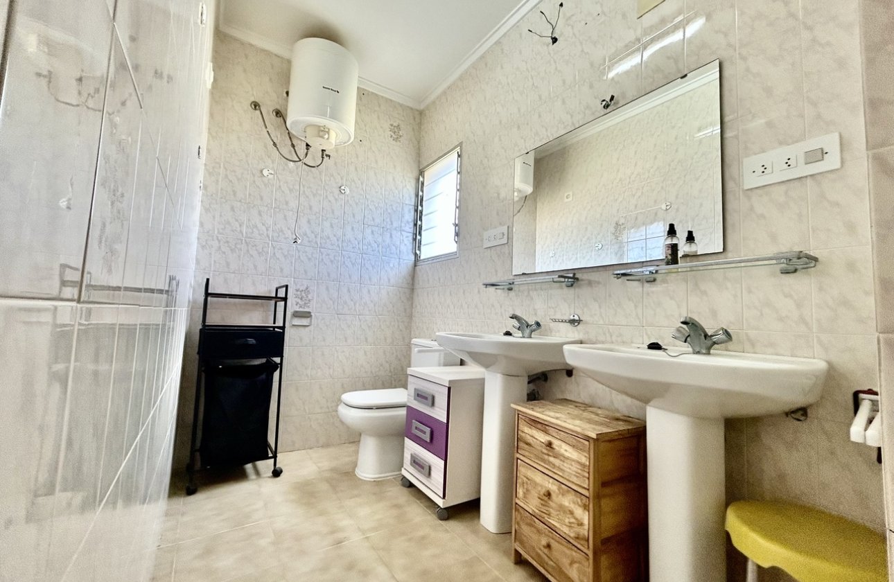 Resale - Villa -
Los Montesinos - Costa Blanca