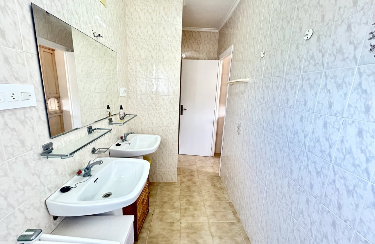 Resale - Villa -
Los Montesinos - Costa Blanca