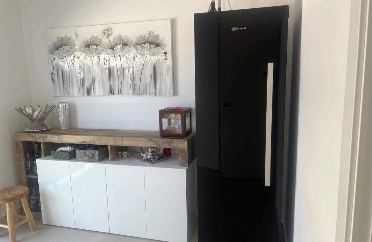 Resale - Villa -
Los Montesinos - Costa Blanca