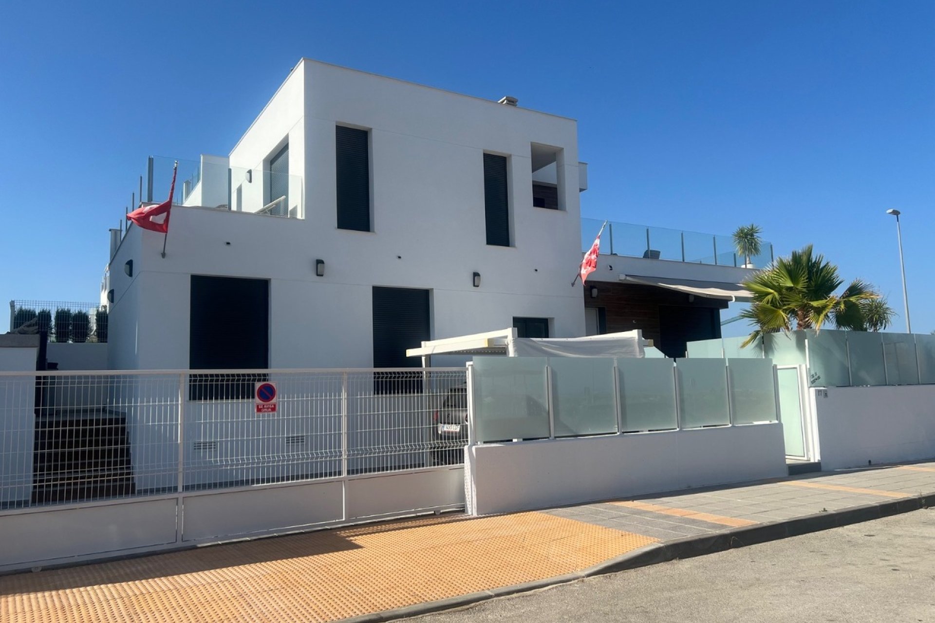 Resale - Villa -
Los Montesinos - Costa Blanca