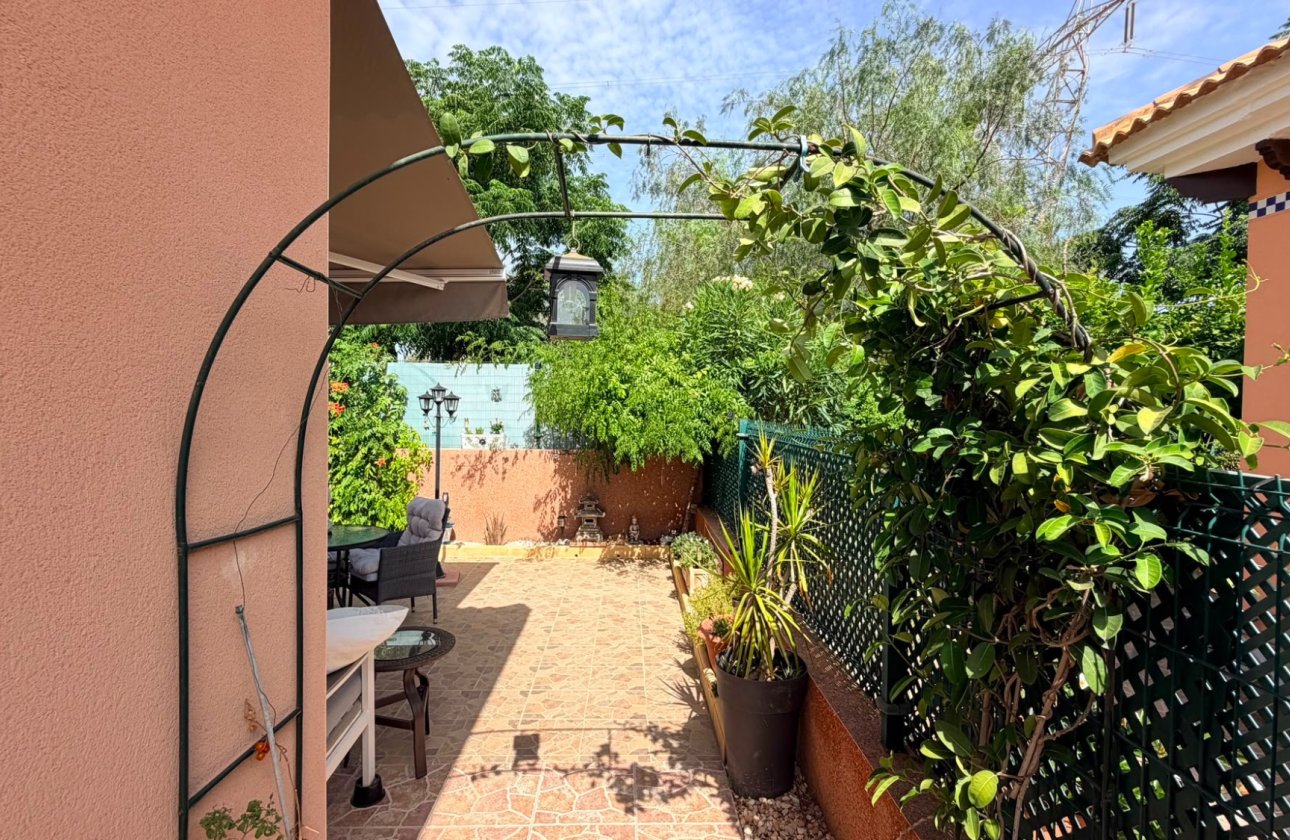 Resale - Villa -
Los Montesinos - Costa Blanca
