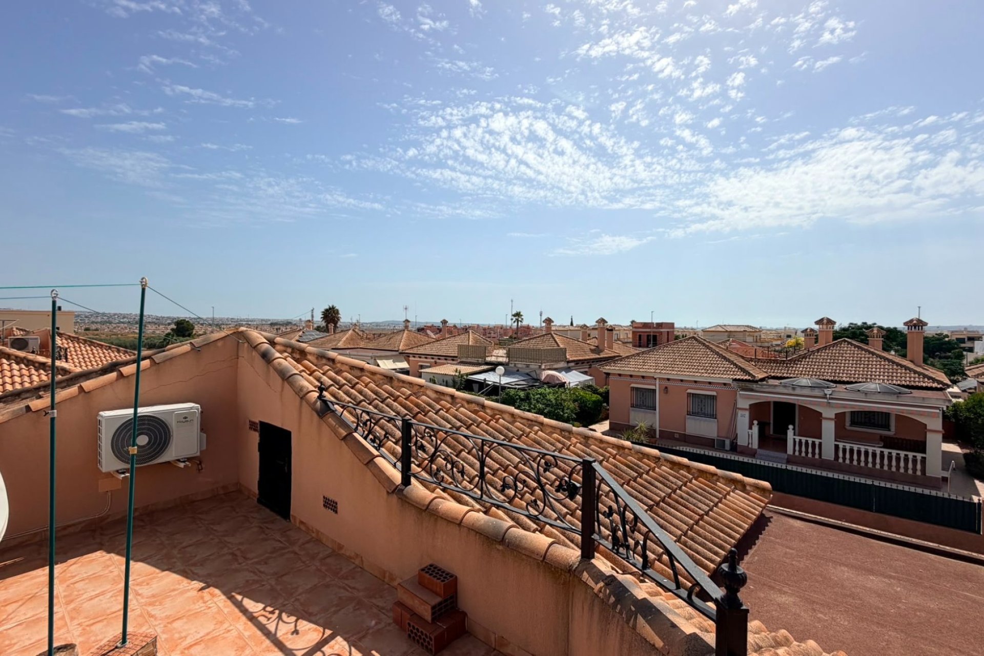 Resale - Villa -
Los Montesinos - Costa Blanca