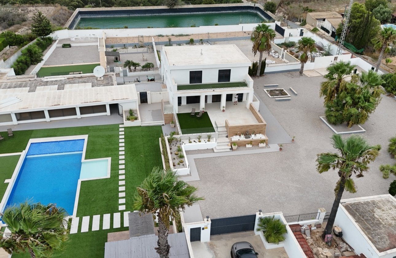 Resale - Villa -
Los Montesinos - Costa Blanca