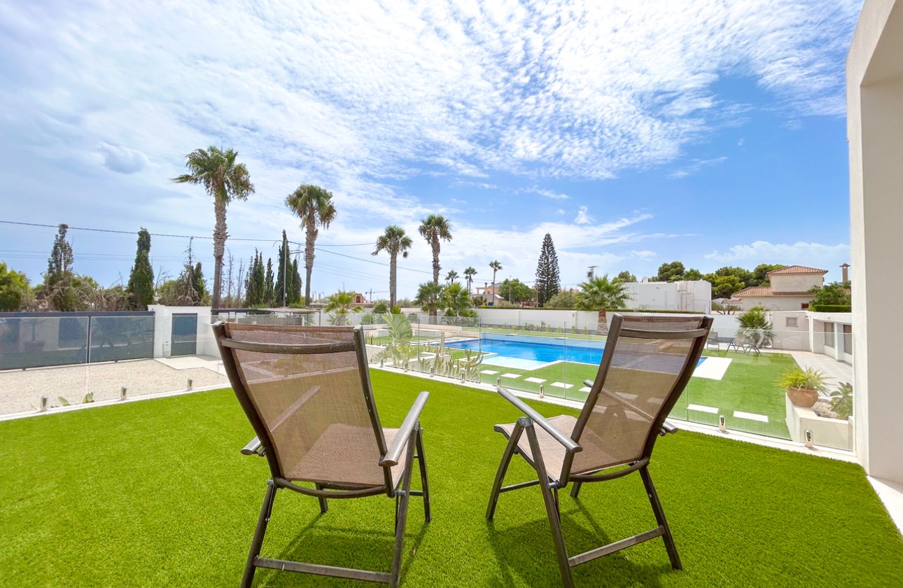 Resale - Villa -
Los Montesinos - Costa Blanca