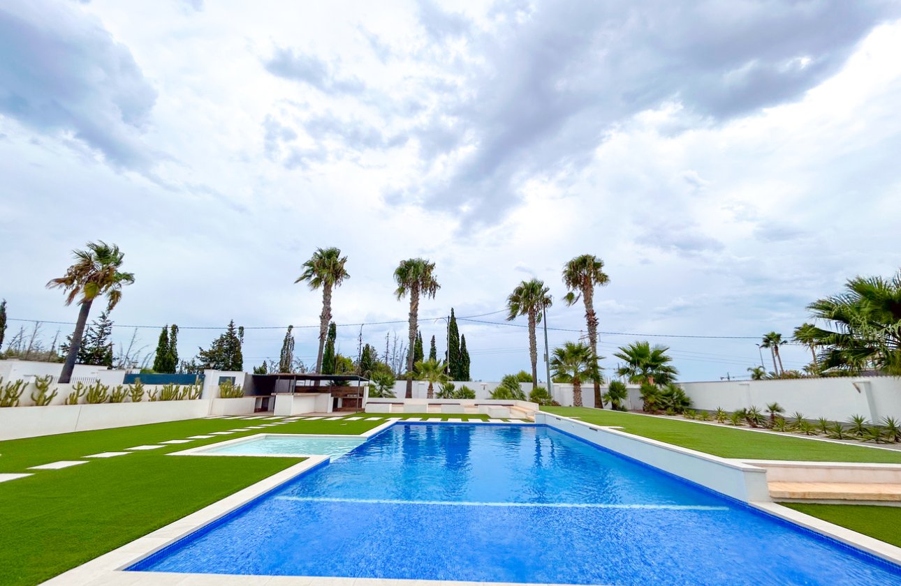 Resale - Villa -
Los Montesinos - Costa Blanca