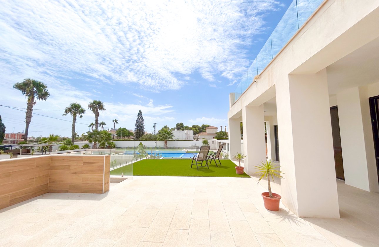 Resale - Villa -
Los Montesinos - Costa Blanca