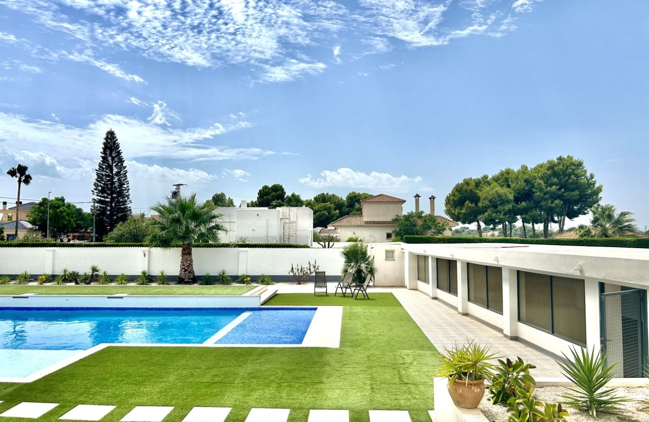 Resale - Villa -
Los Montesinos - Costa Blanca