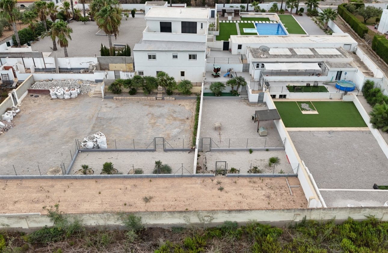 Resale - Villa -
Los Montesinos - Costa Blanca