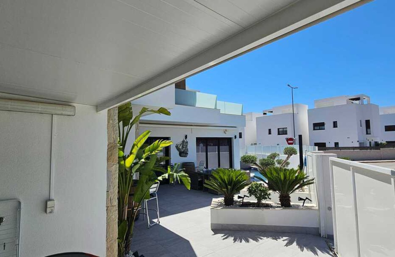 Resale - Villa -
Los Montesinos - Costa Blanca