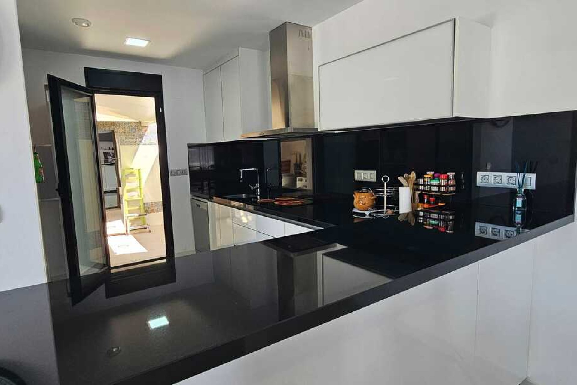 Resale - Villa -
Los Montesinos - Costa Blanca