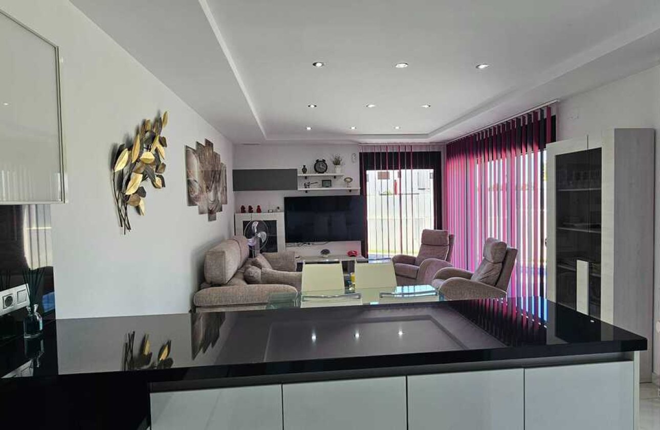Resale - Villa -
Los Montesinos - Costa Blanca