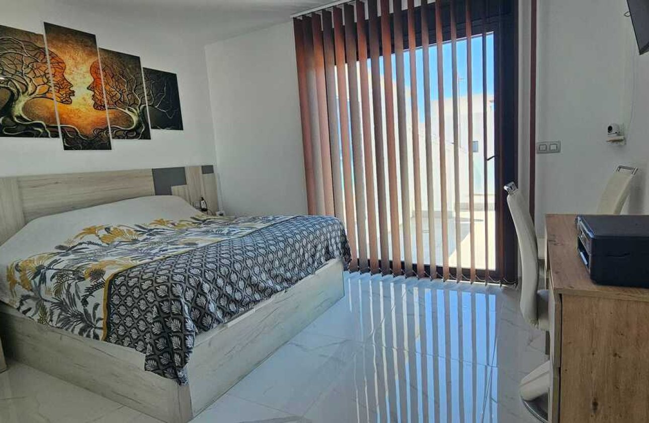 Resale - Villa -
Los Montesinos - Costa Blanca