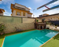 Resale - Villa -
Los Montesinos - La Herrada