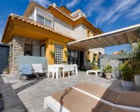 Resale - Villa -
Los Montesinos - La Herrada