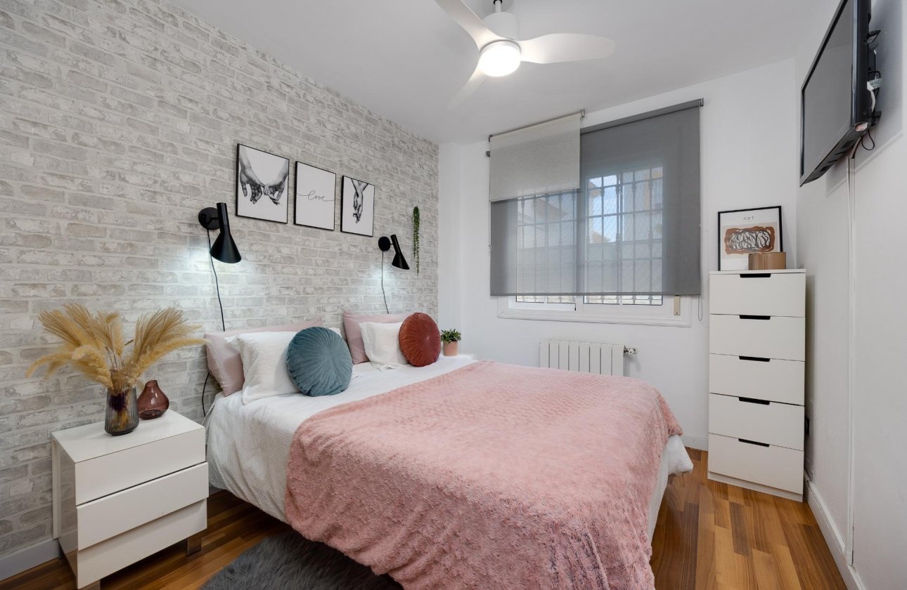 Resale - Villa -
Los Montesinos - La Herrada