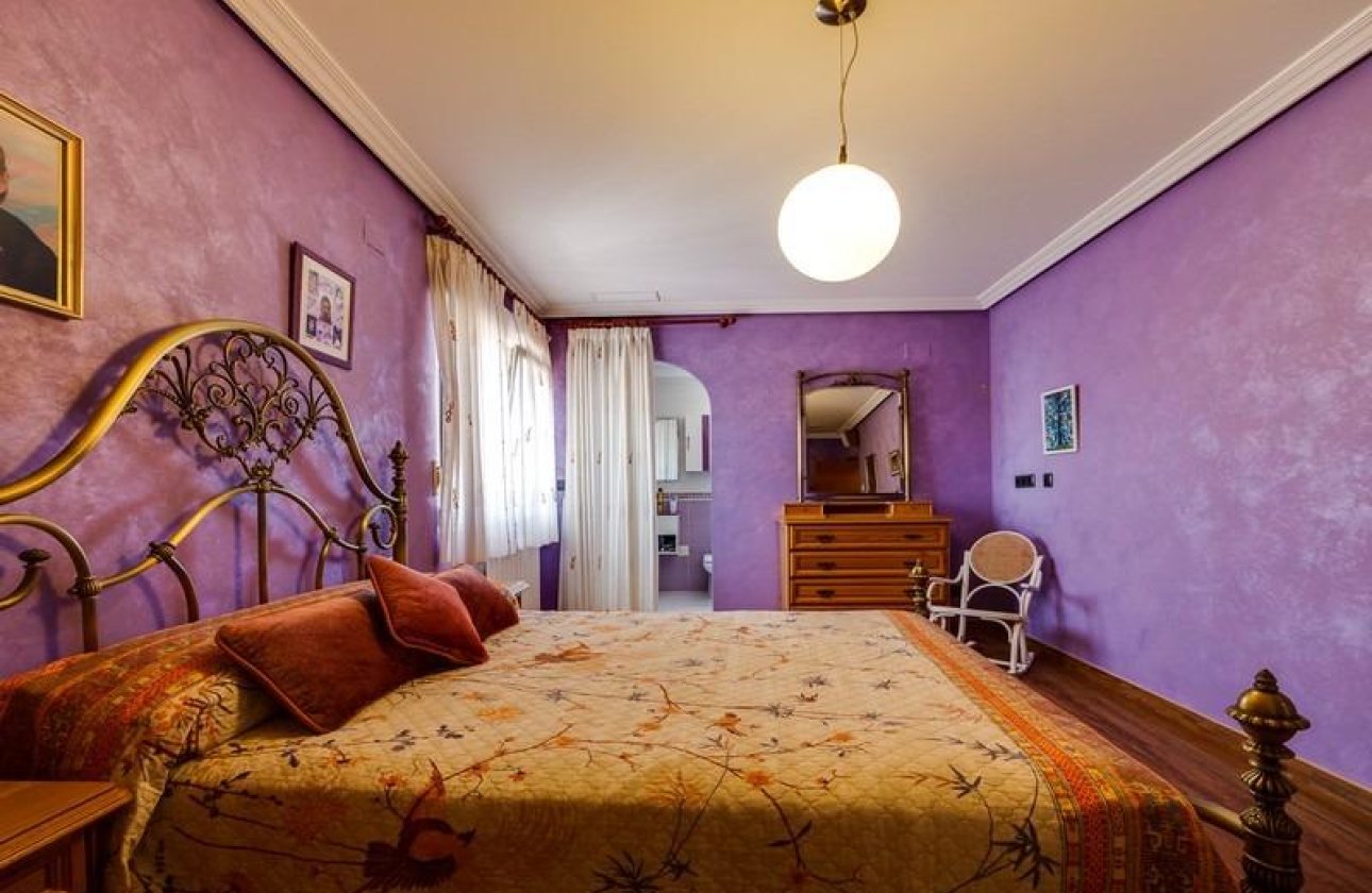 Resale - Villa -
Los Montesinos - Montesinos  Los