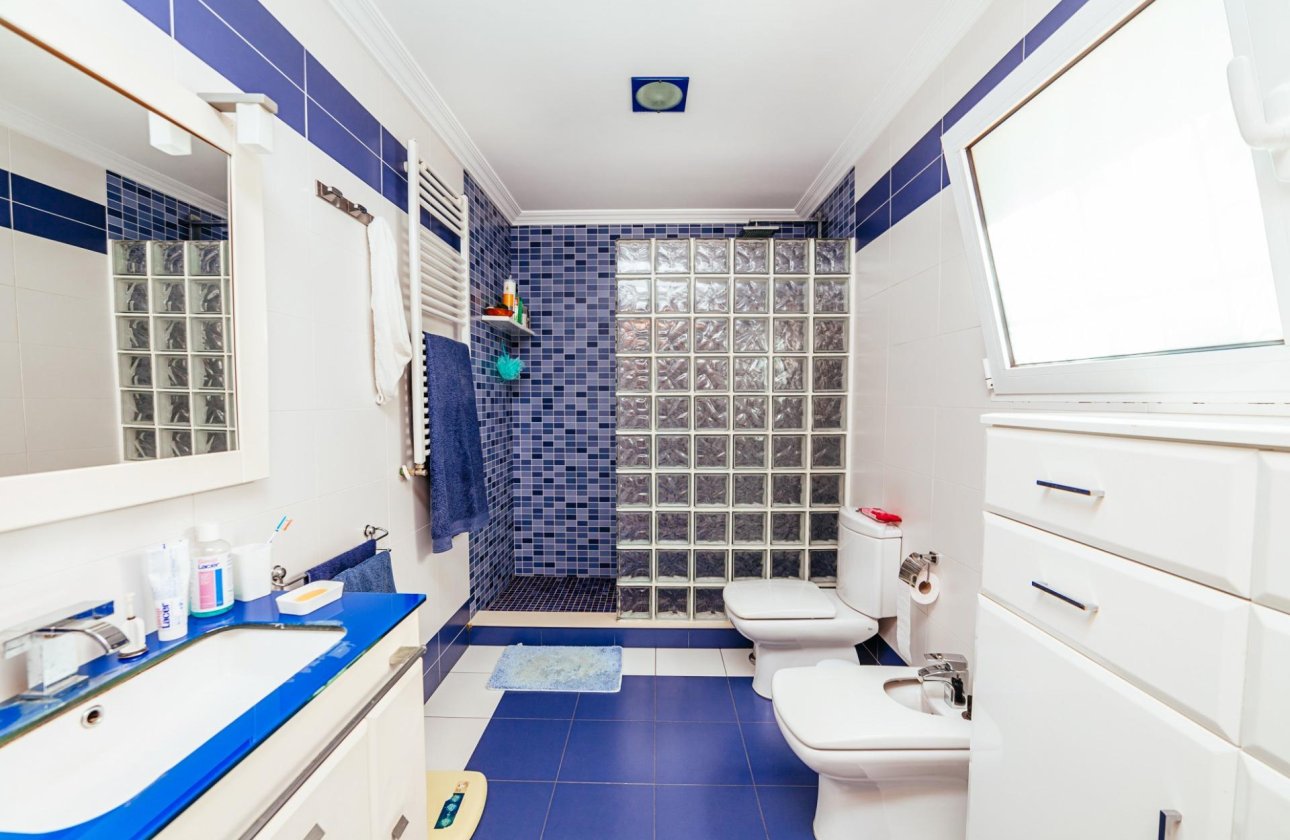 Resale - Villa -
Los Montesinos - Montesinos  Los