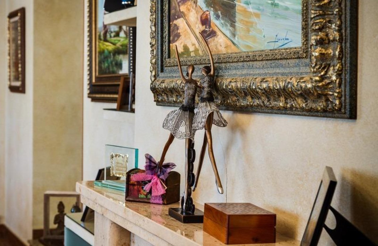 Resale - Villa -
Los Montesinos - Montesinos  Los