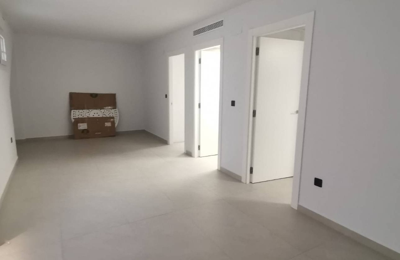 Resale - Villa -
Los Montesinos