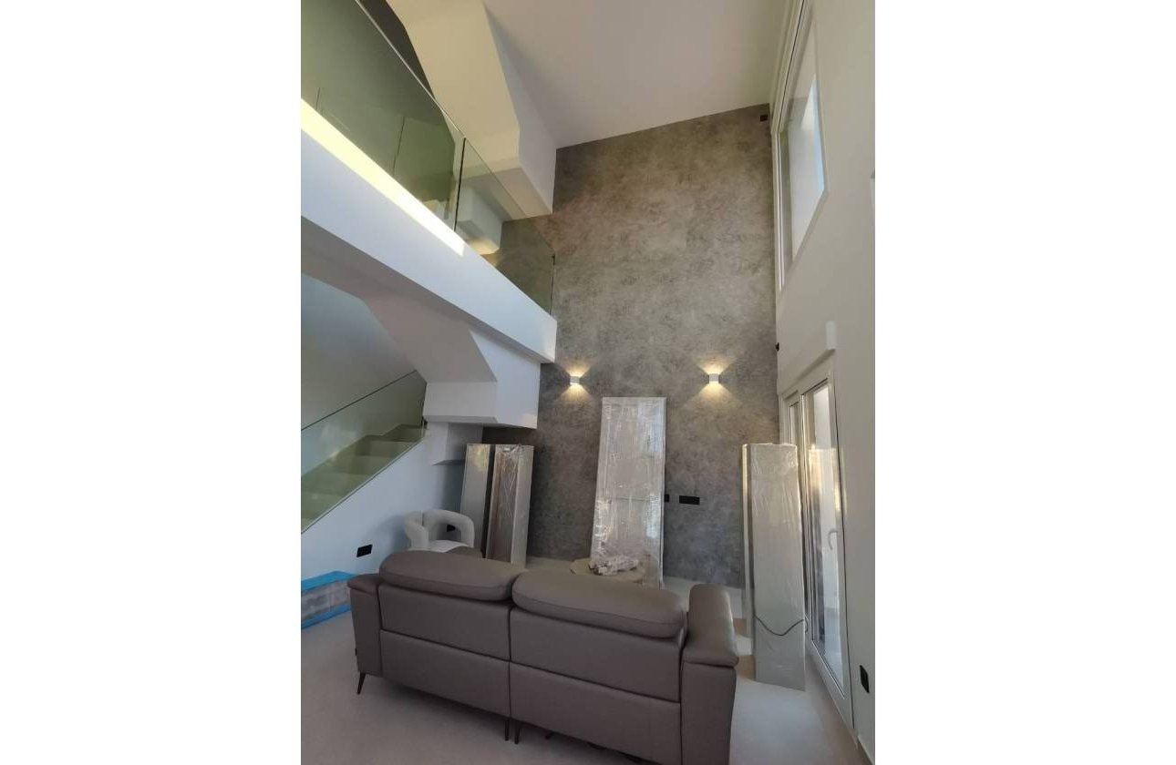 Resale - Villa -
Los Montesinos