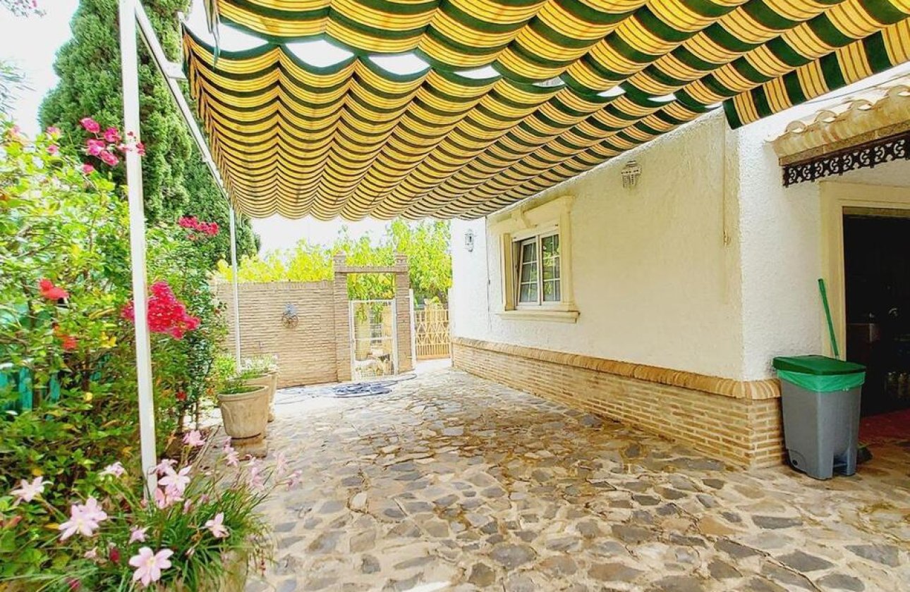 Resale - Villa -
Orihuela Costa - Cabo Roig