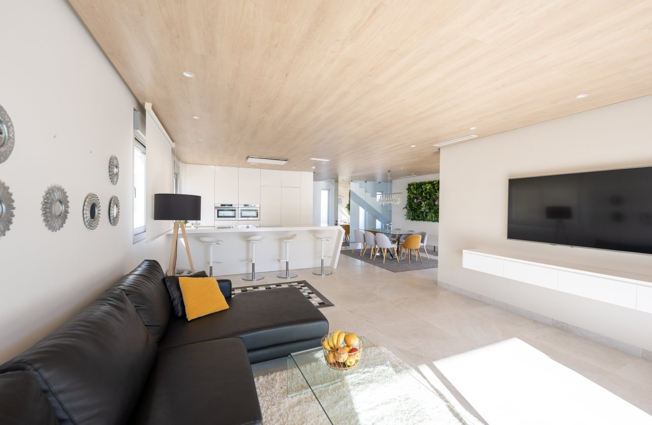 Resale - Villa -
Orihuela Costa - Cabo Roig