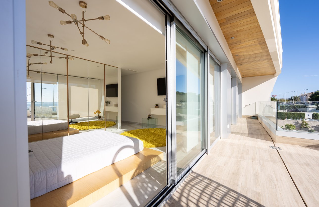 Resale - Villa -
Orihuela Costa - Cabo Roig