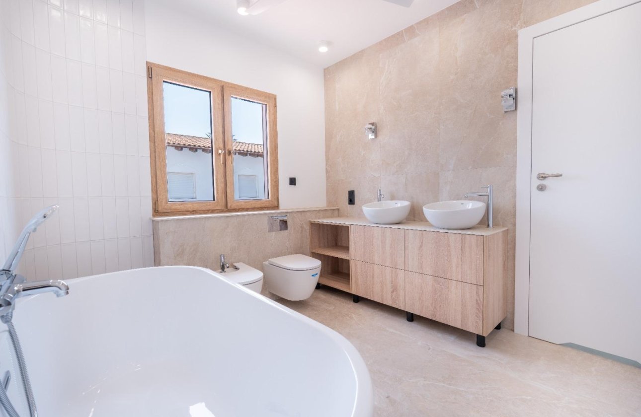 Resale - Villa -
Orihuela Costa - Cabo Roig